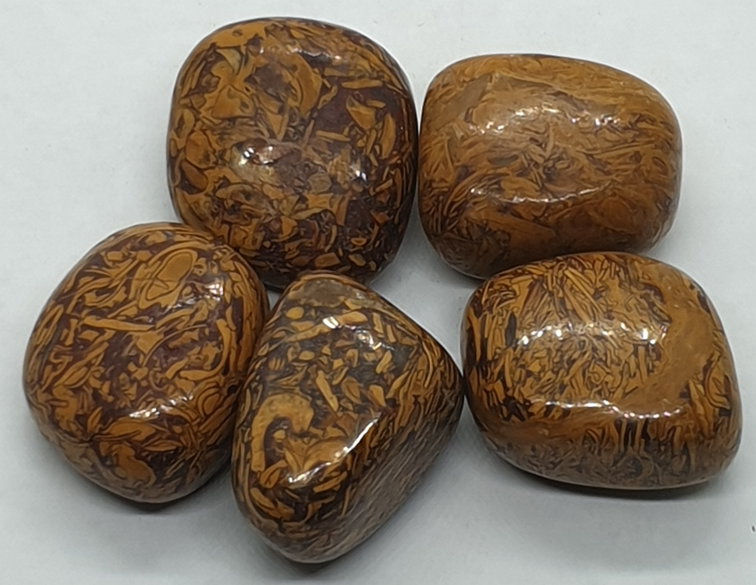Tumblestones - Jade to Ruby Zoisite