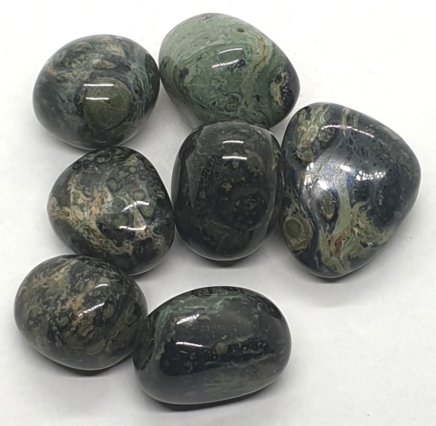 Tumblestones - Jade to Ruby Zoisite