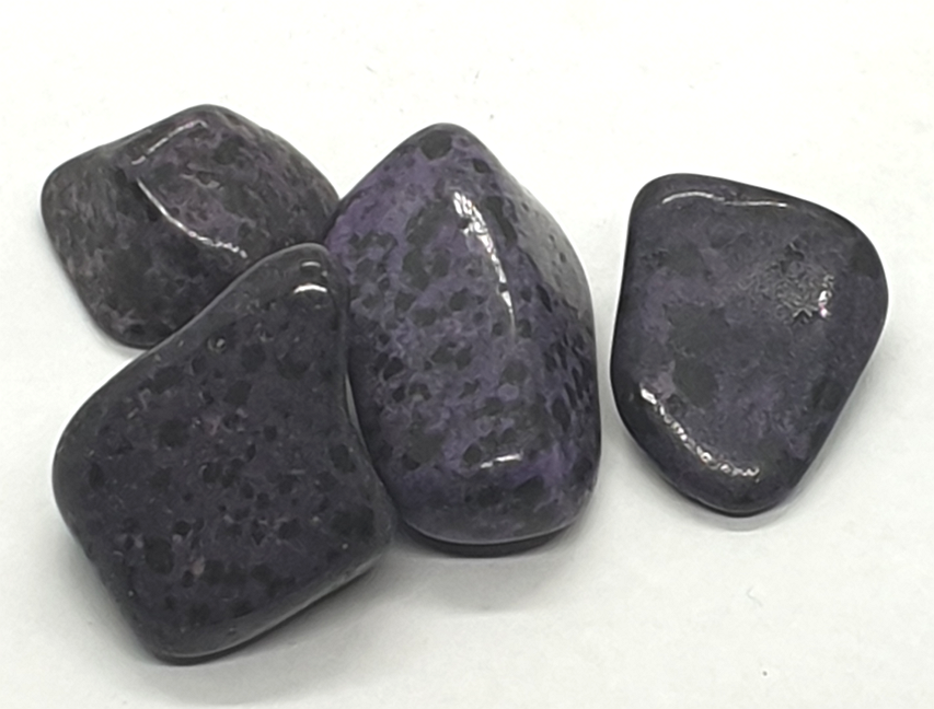 Tumblestones - Jade to Ruby Zoisite