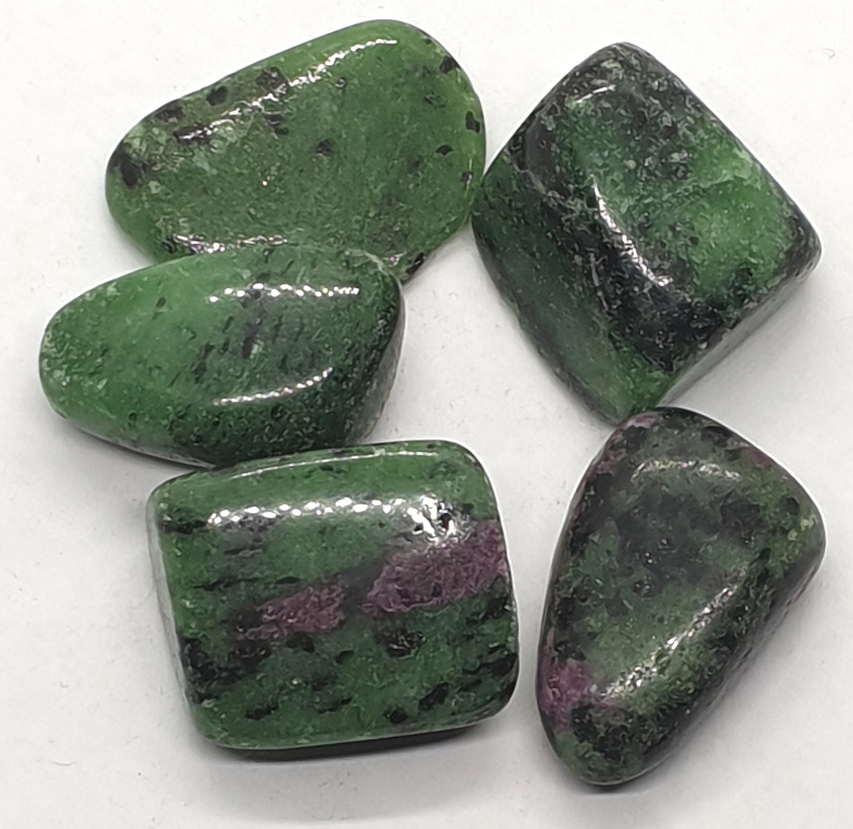 Tumblestones - Jade to Ruby Zoisite