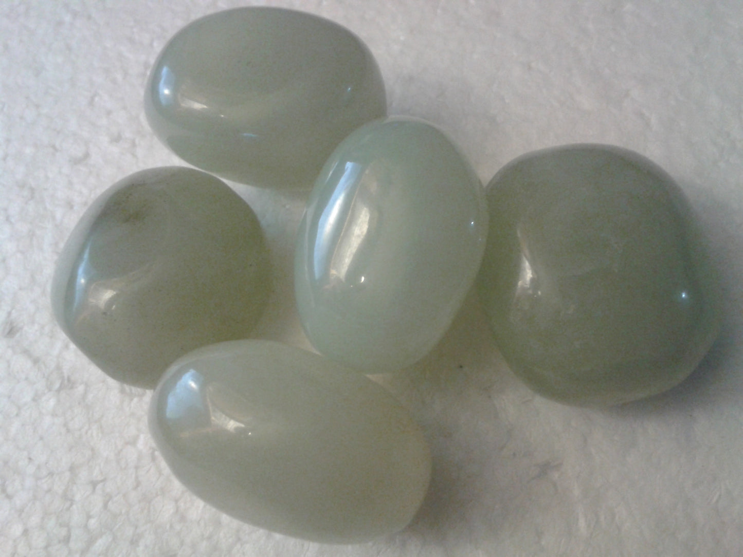 Tumblestones - Jade to Ruby Zoisite