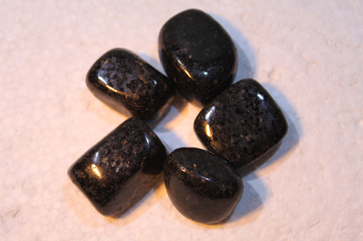 Tumblestones - Jade to Ruby Zoisite