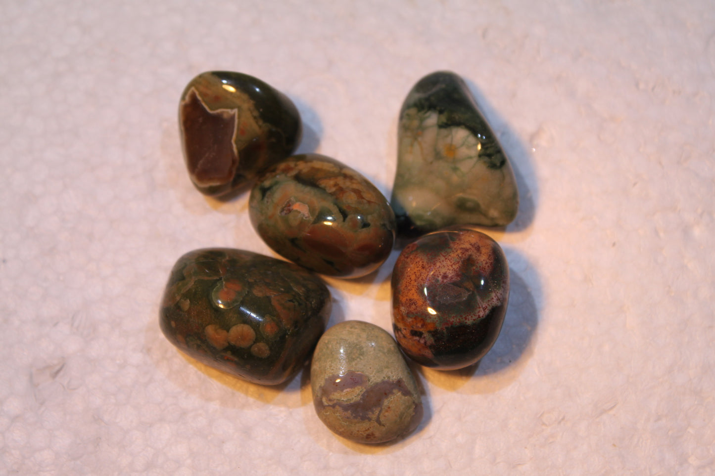 Tumblestones - Jade to Ruby Zoisite